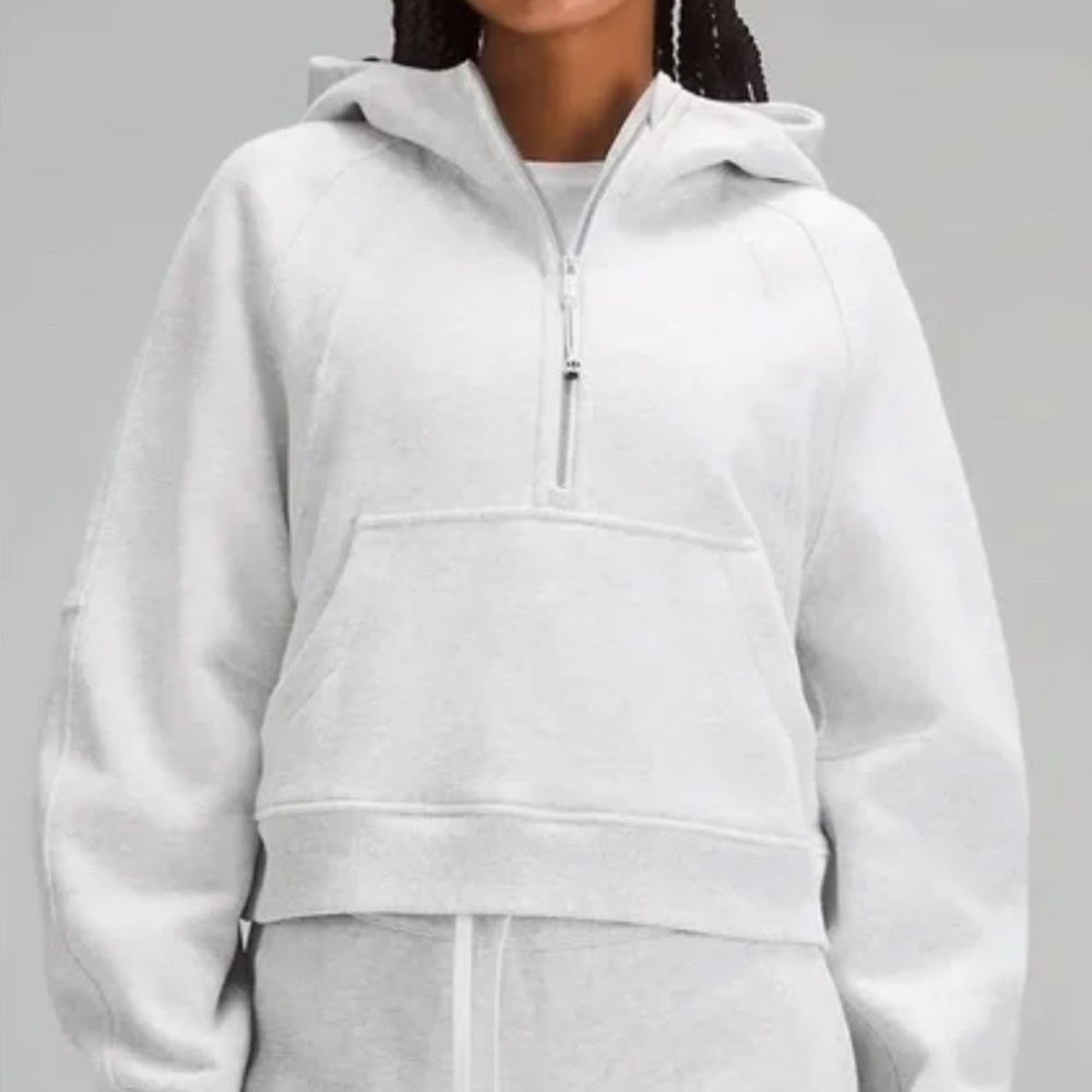 Great condition Heather grey Lululemon scuba size XS/S. Price is negotiable.
